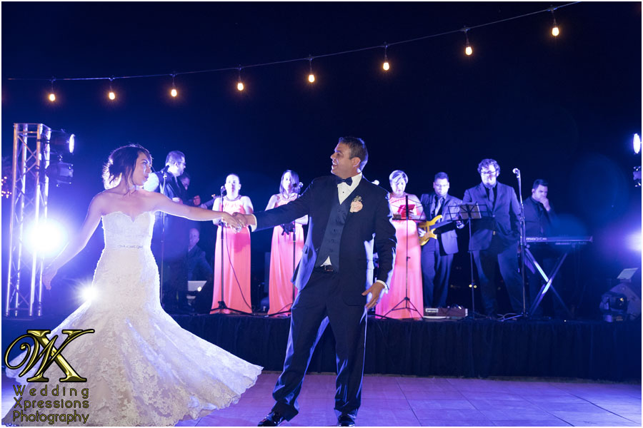 wedding first dance in El Paso Texas. El Paso wedding photographers Wedding Xpressions