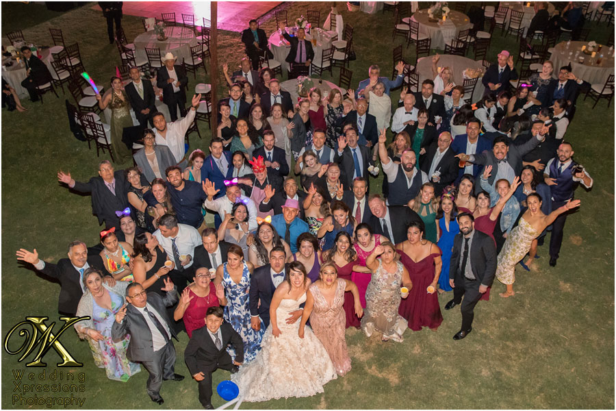El Paso wedding photographer captures all wedding guests in photograph